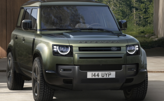 Land Rover Defender Front