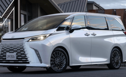 Lexus LM 350h front