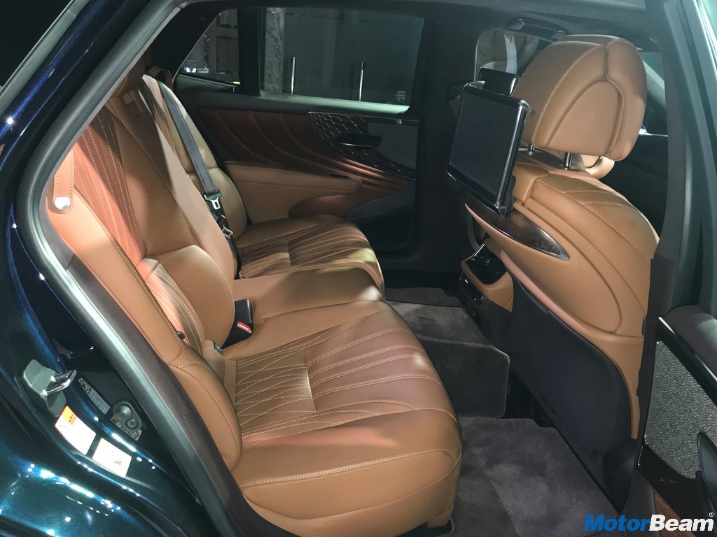 Lexus LS 500h Space
