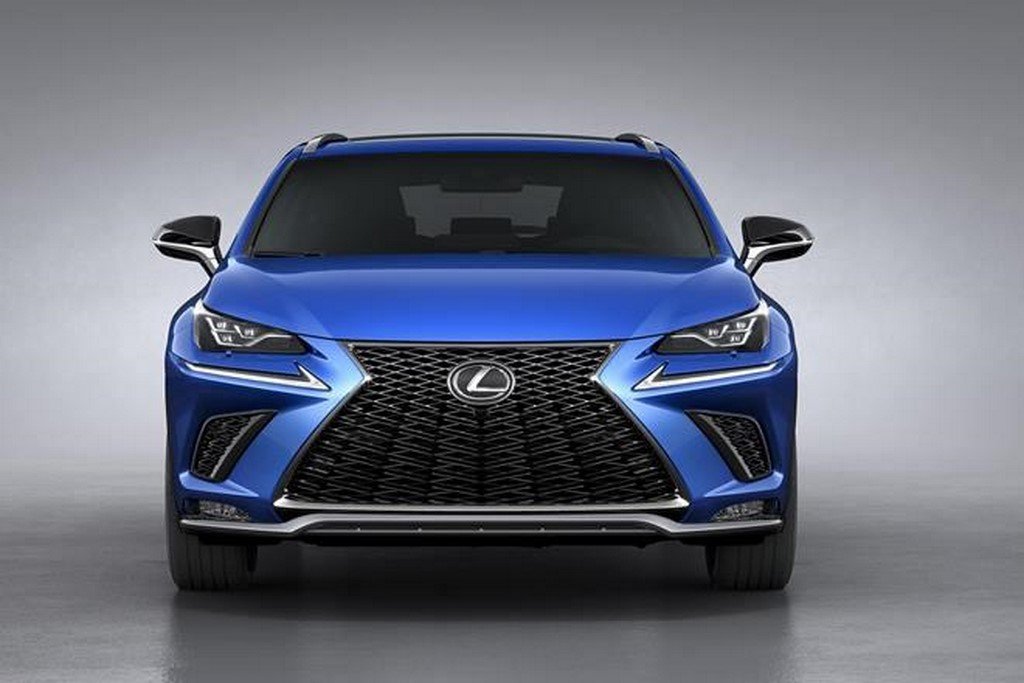 Lexus NX 300h Front