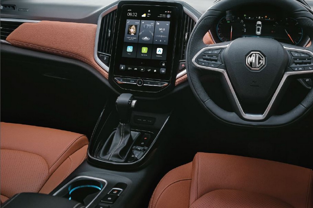 MG Hector Plus Interior