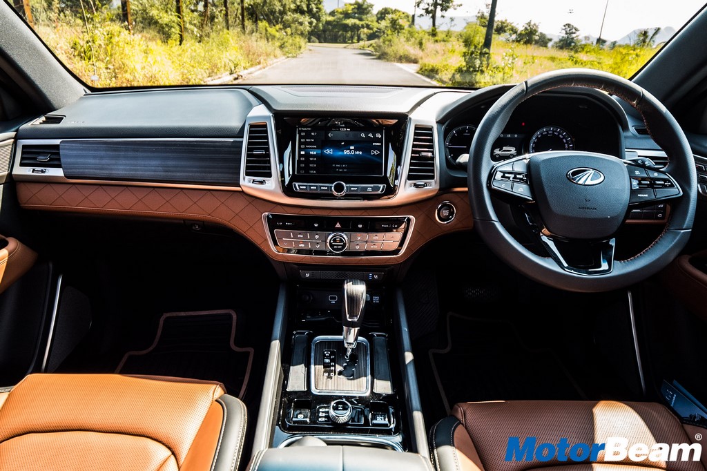 Mahindra Alturas G4 Interiors