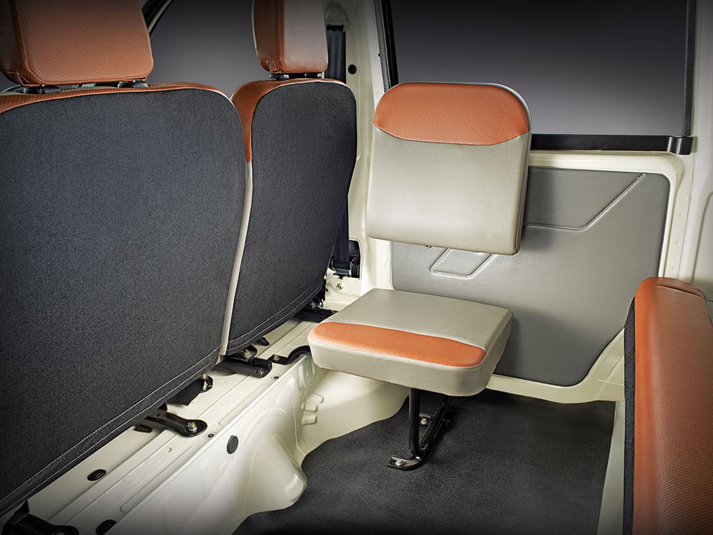Mahindra Jeeto MiniVan Interiors