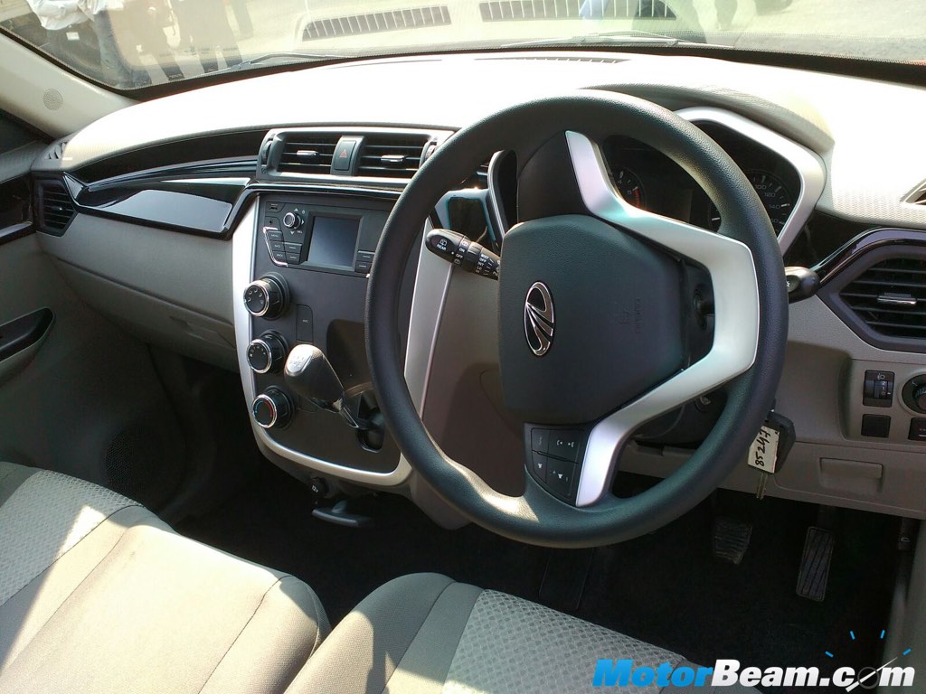 Mahindra KUV100 Dashboard