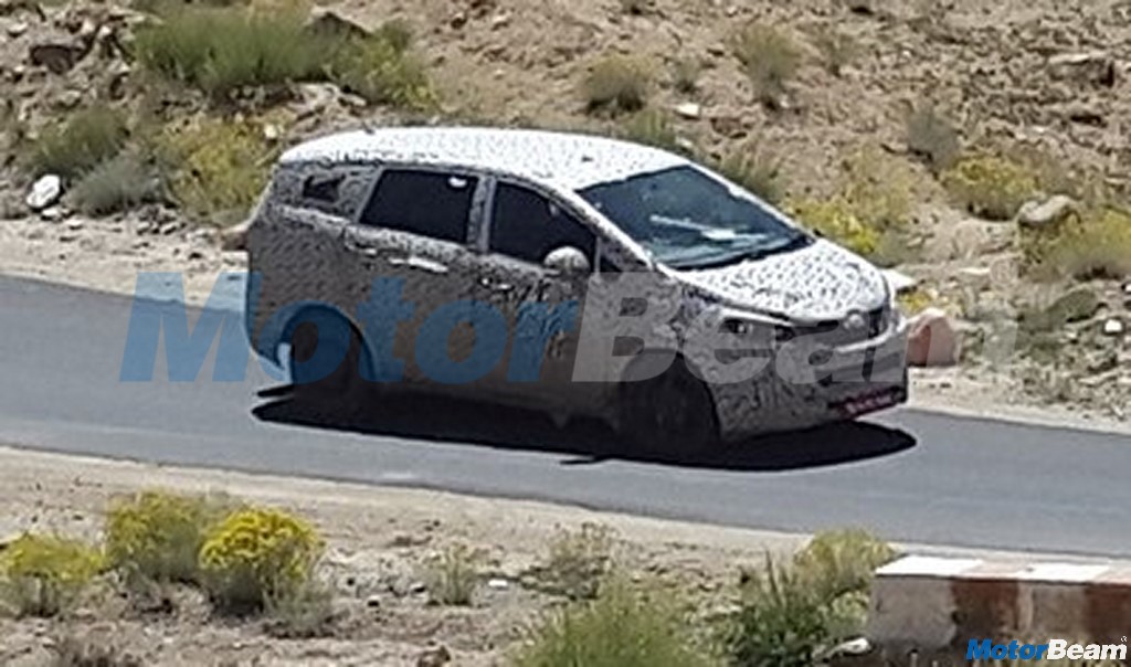 Mahindra MPV Side Profile