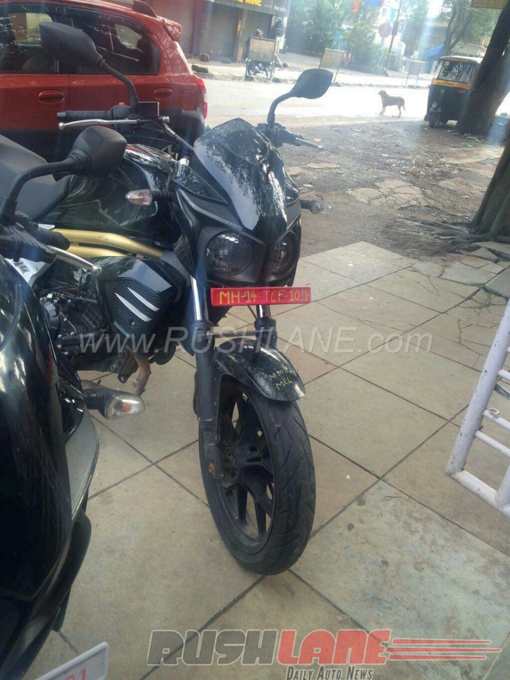 Mahindra Mojo Lower Variant Spied
