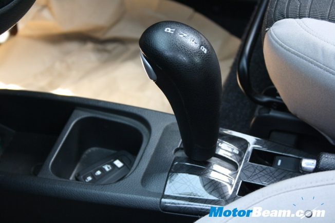 Mahindra Reva E20 Gear Knob