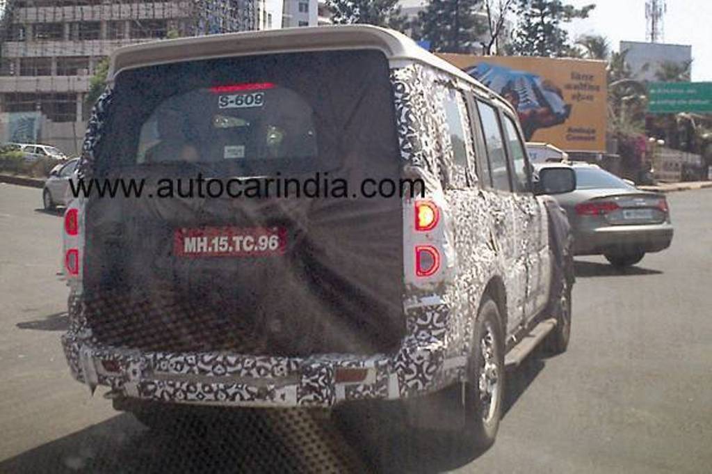 Mahindra Scorpio Facelift Spied LED Tail Lights