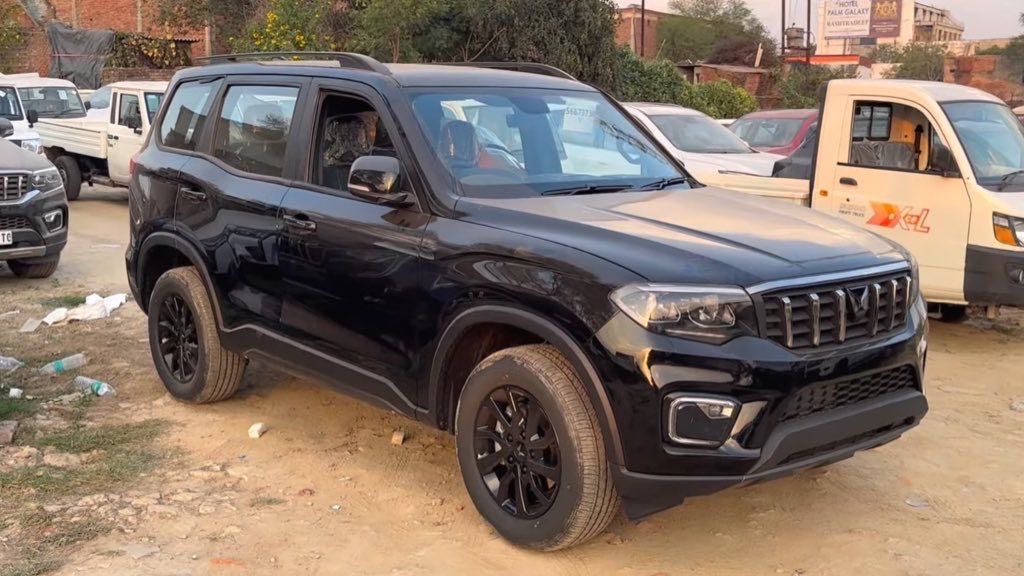 Mahindra Scorpio N Black Edition Spied