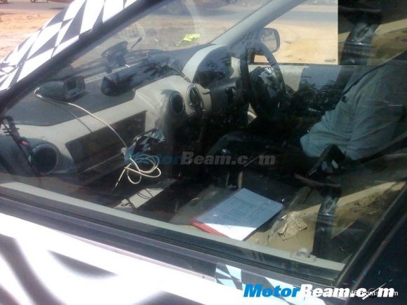Mahindra Verito CS spy interior