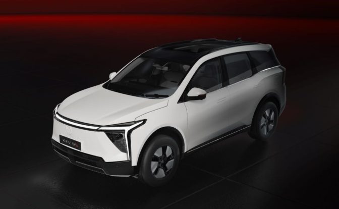 Mahindra XEV 9S