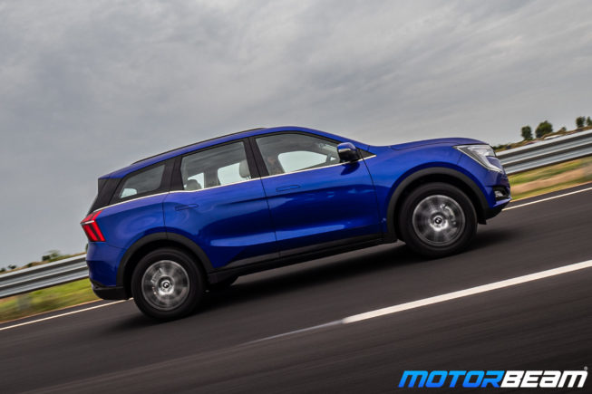 Mahindra-XUV700-32