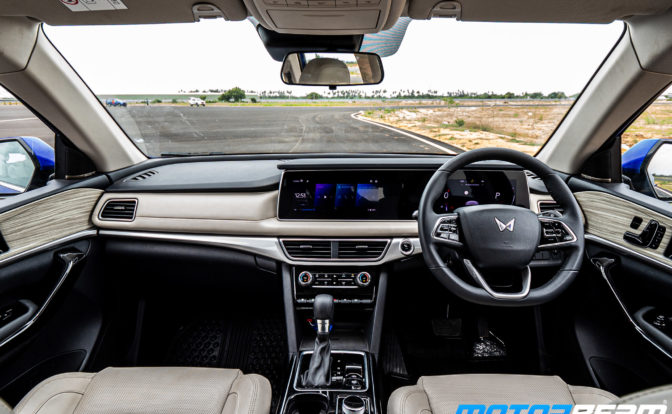 Mahindra-XUV700-5