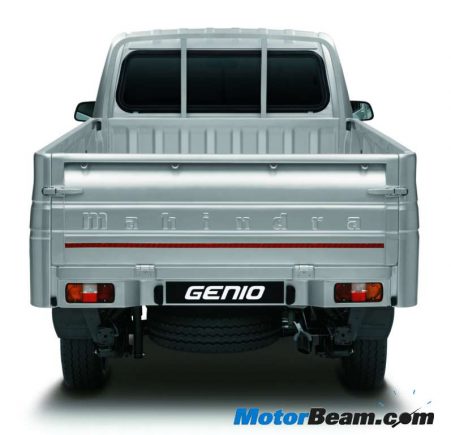 Mahindra_Genio_Rear