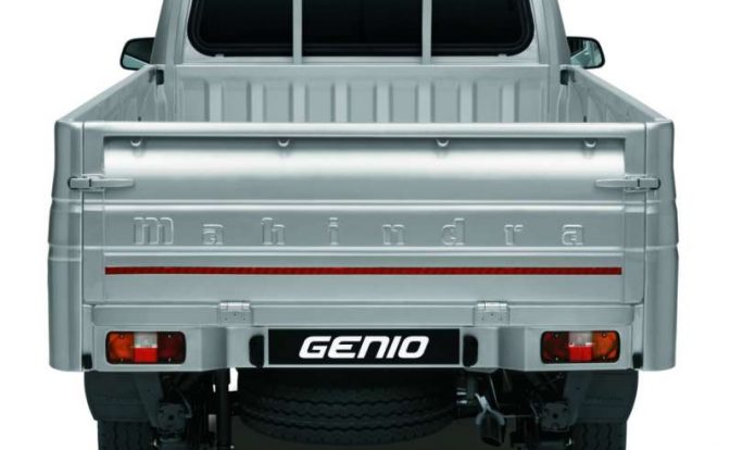 Mahindra_Genio_Rear
