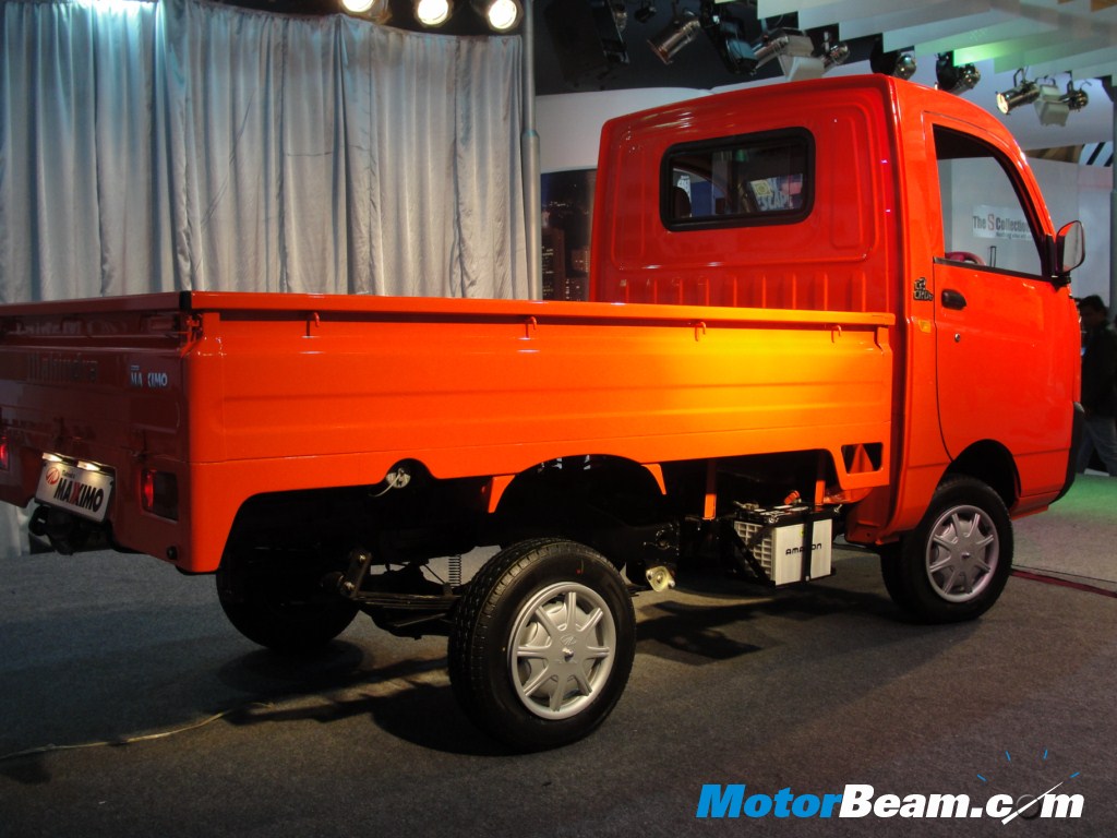 Mahindra_Maxximo_Rear