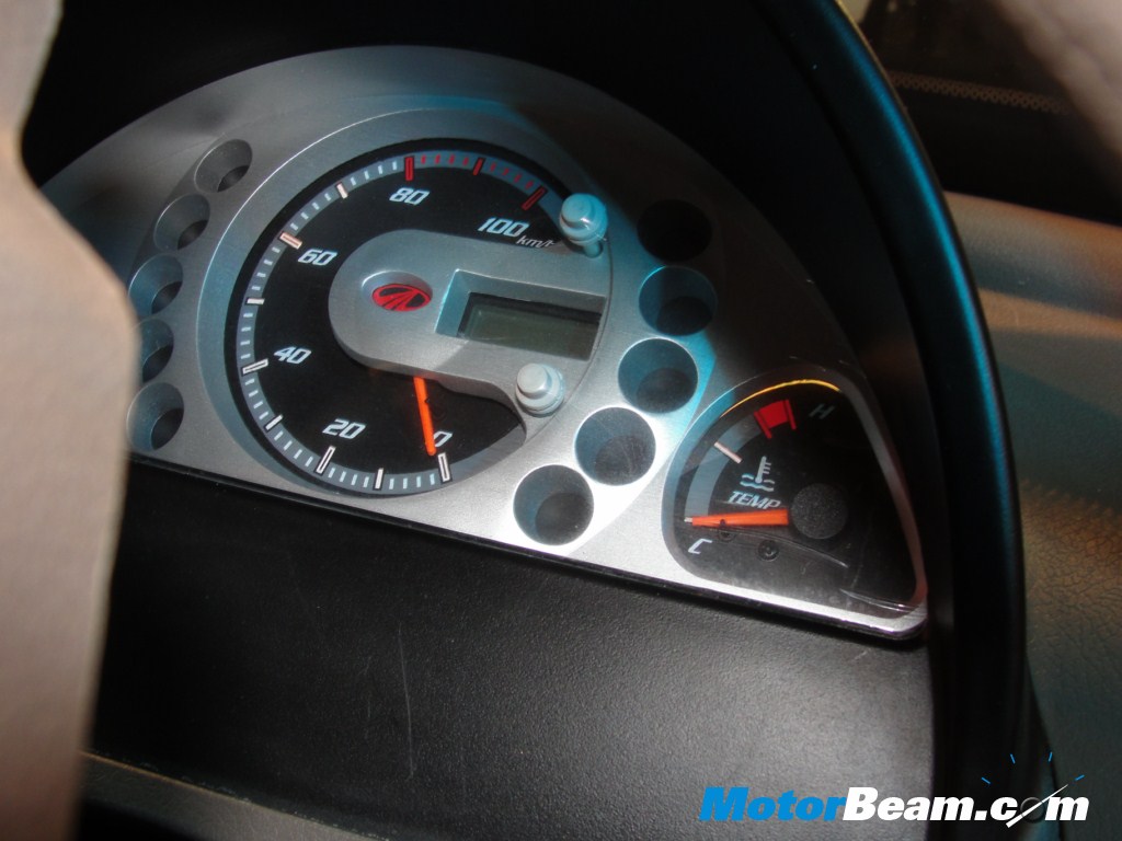 Mahindra_Maxximo_Speedo