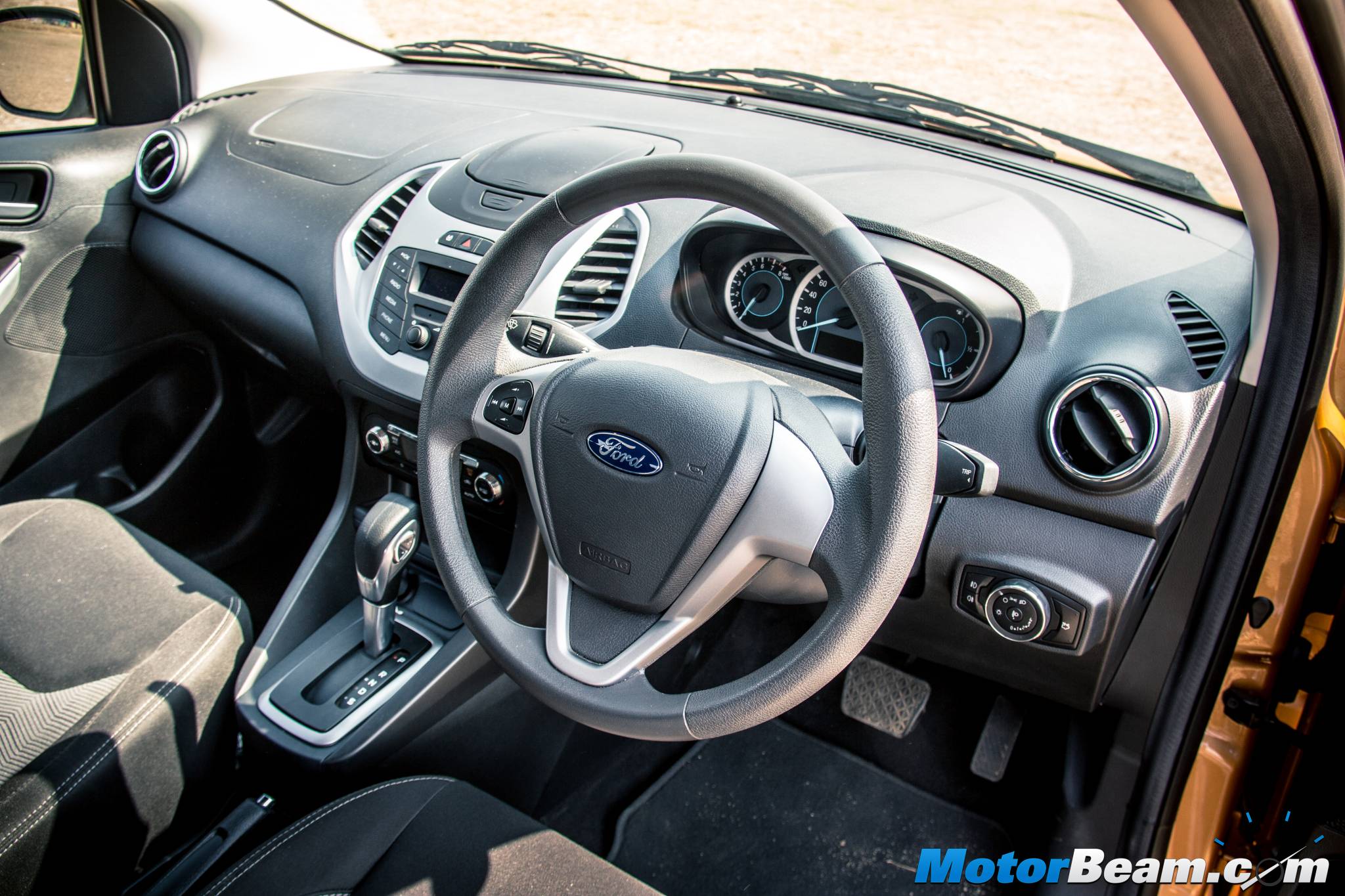Maruti Baleno vs Ford Figo
