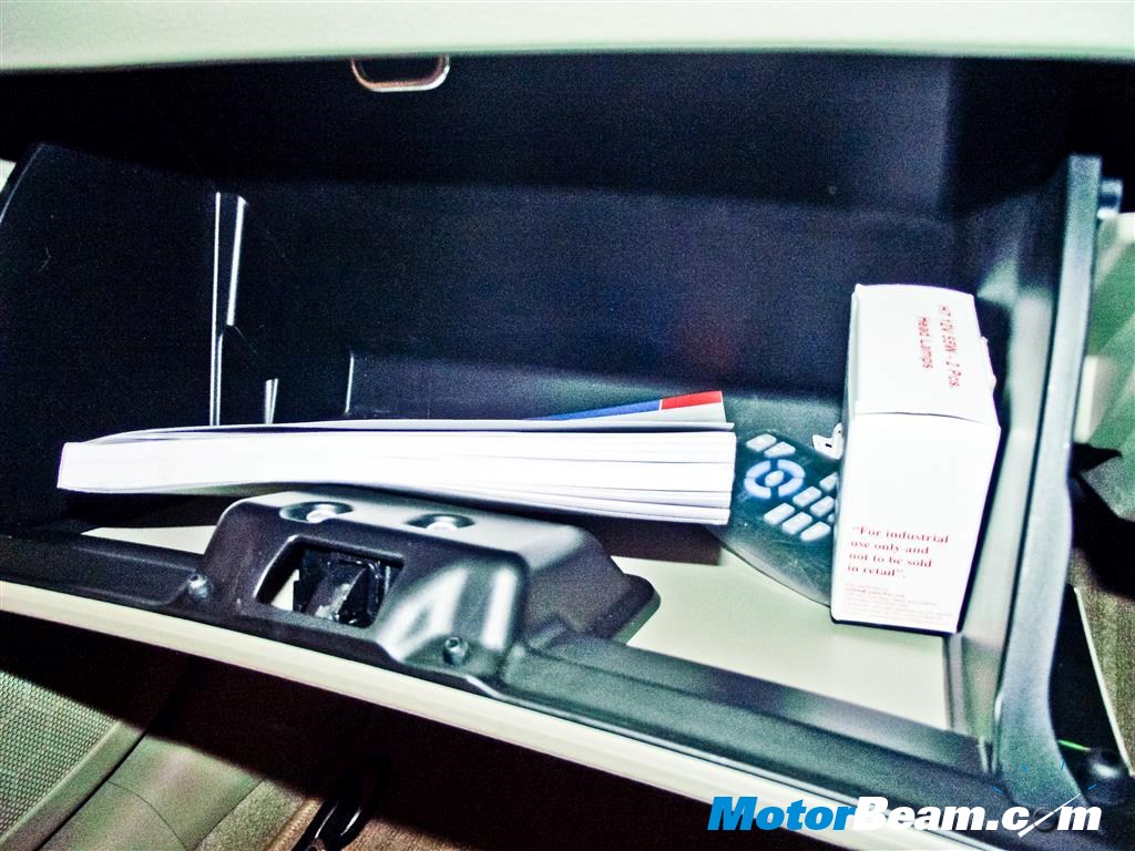 Maruti Ciaz Glovebox