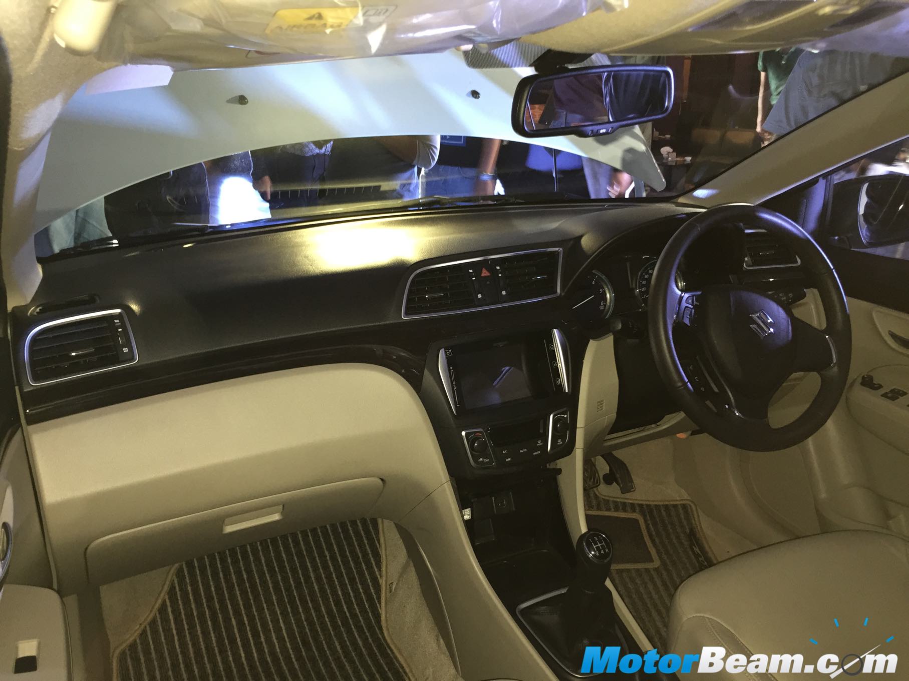 Maruti Ciaz Hybrid Interiors