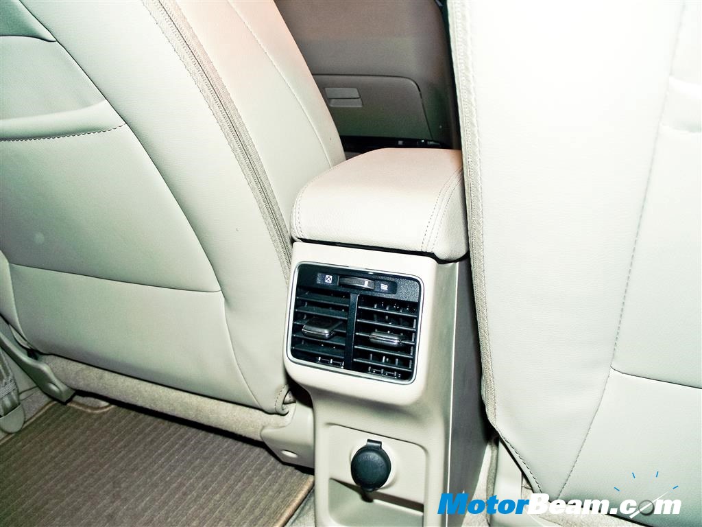 Maruti Ciaz Rear AC Vent
