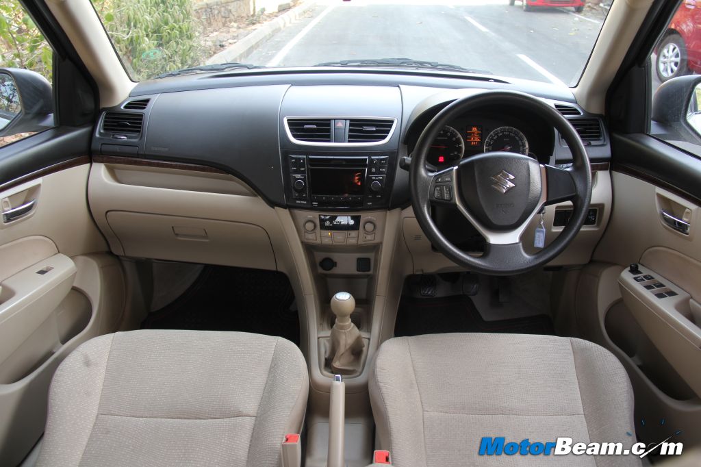 Maruti DZire vs Honda Amaze Dashboard