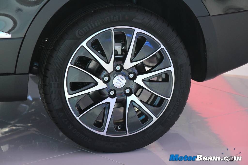 Maruti SX4 S-Cross Showcase