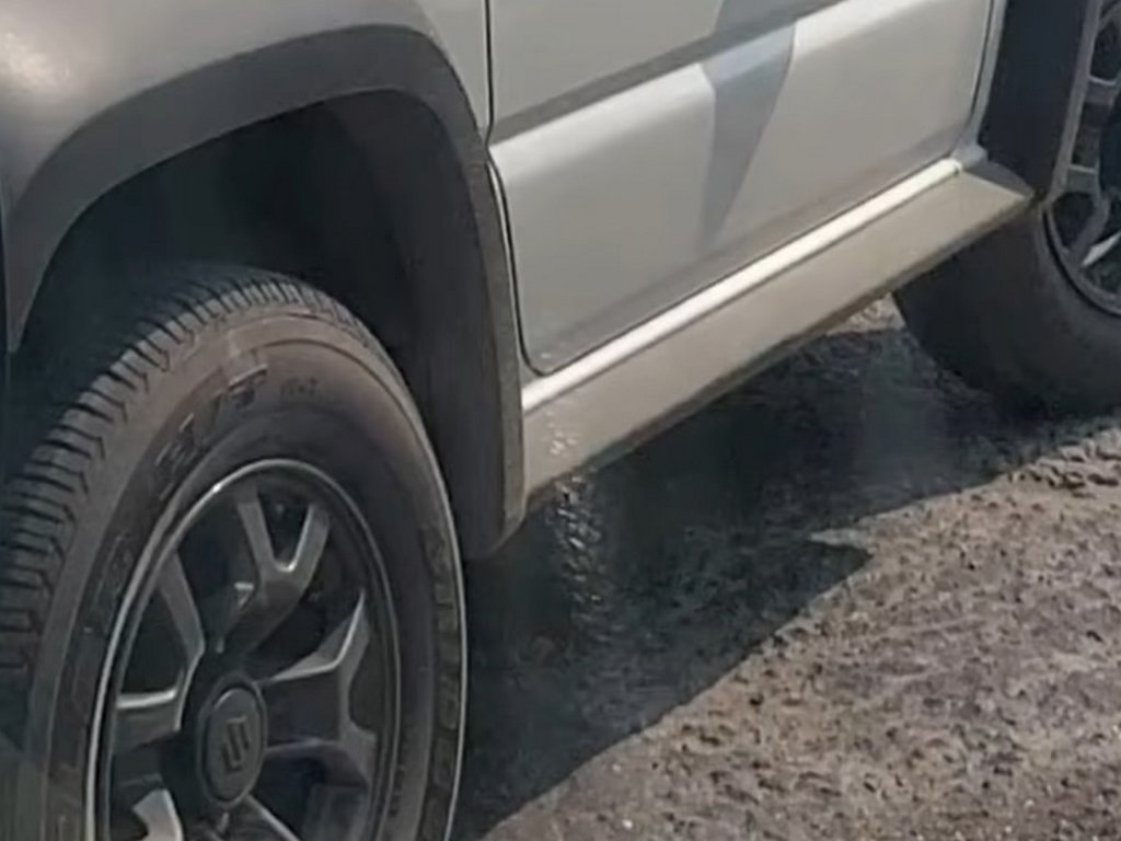 Maruti Suzuki Jimny Spied Alloys