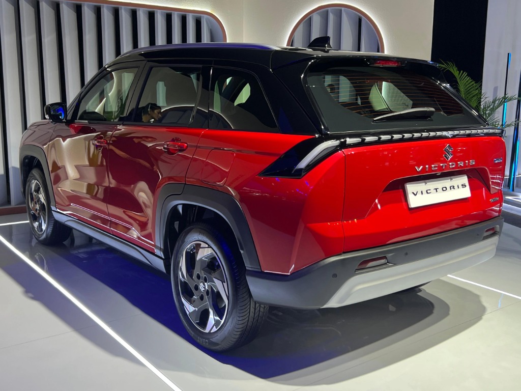 Maruti Victoris rear