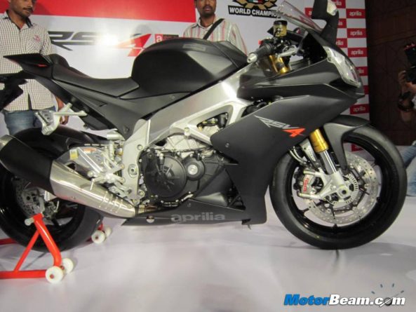 Matte Black Aprilia RSV4