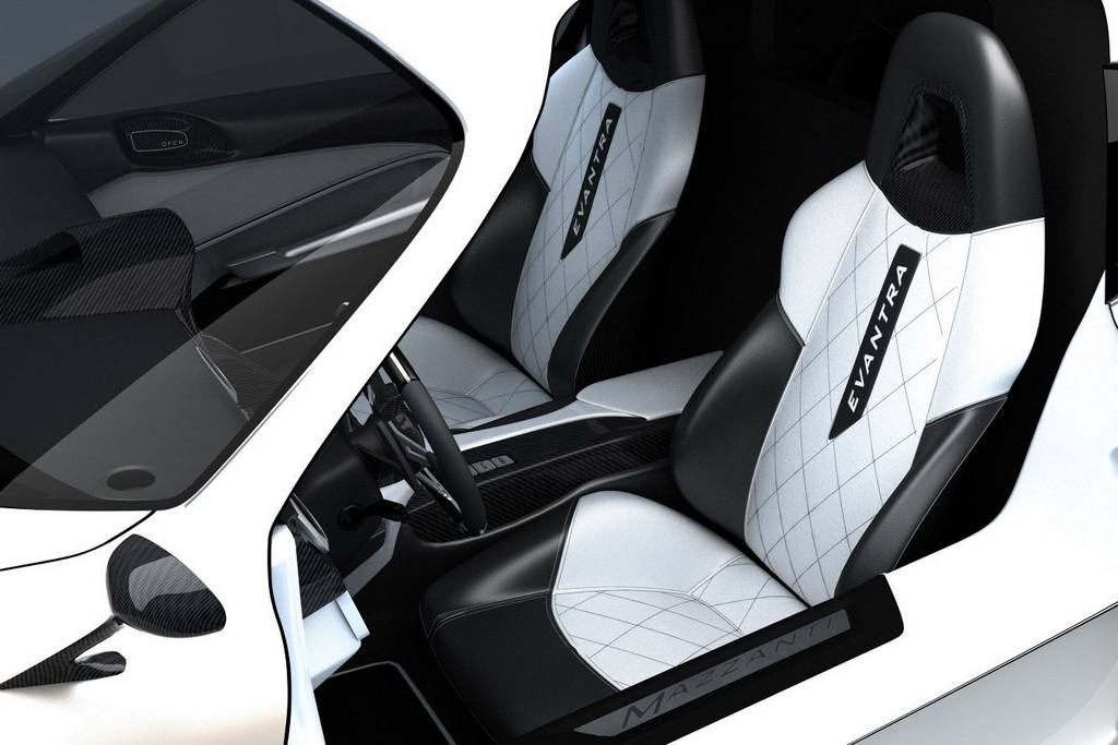 Mazzanti Evantra V8 interior