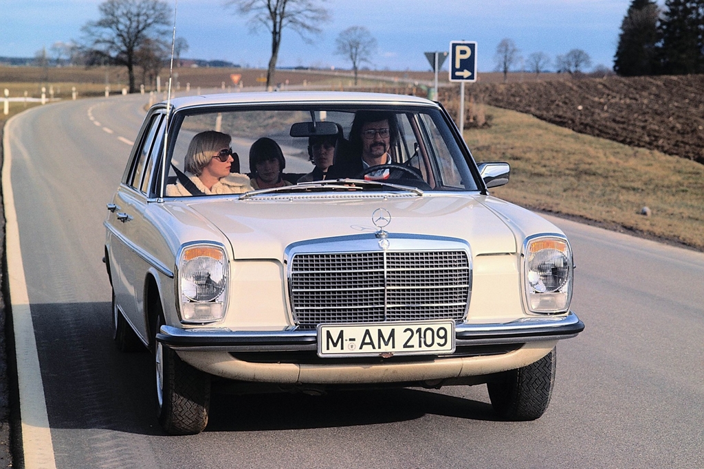 Mercedes Benz 240D Front