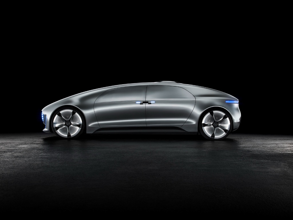 Mercedes Benz F 015 Concept Side
