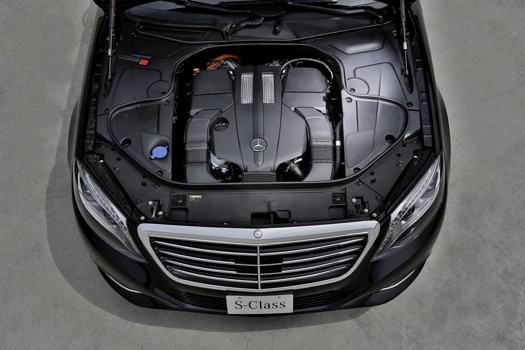 Mercedes-Benz S 500 Plug-In Hybrid Engine