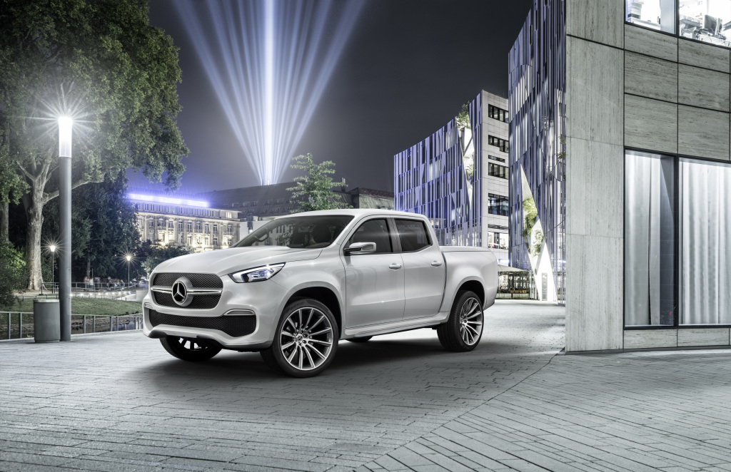 Mercedes-Benz X-Class Concept Left Side