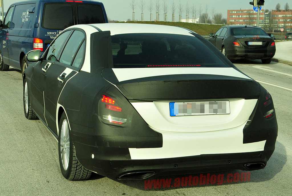 Mercedes C-Class spy rear