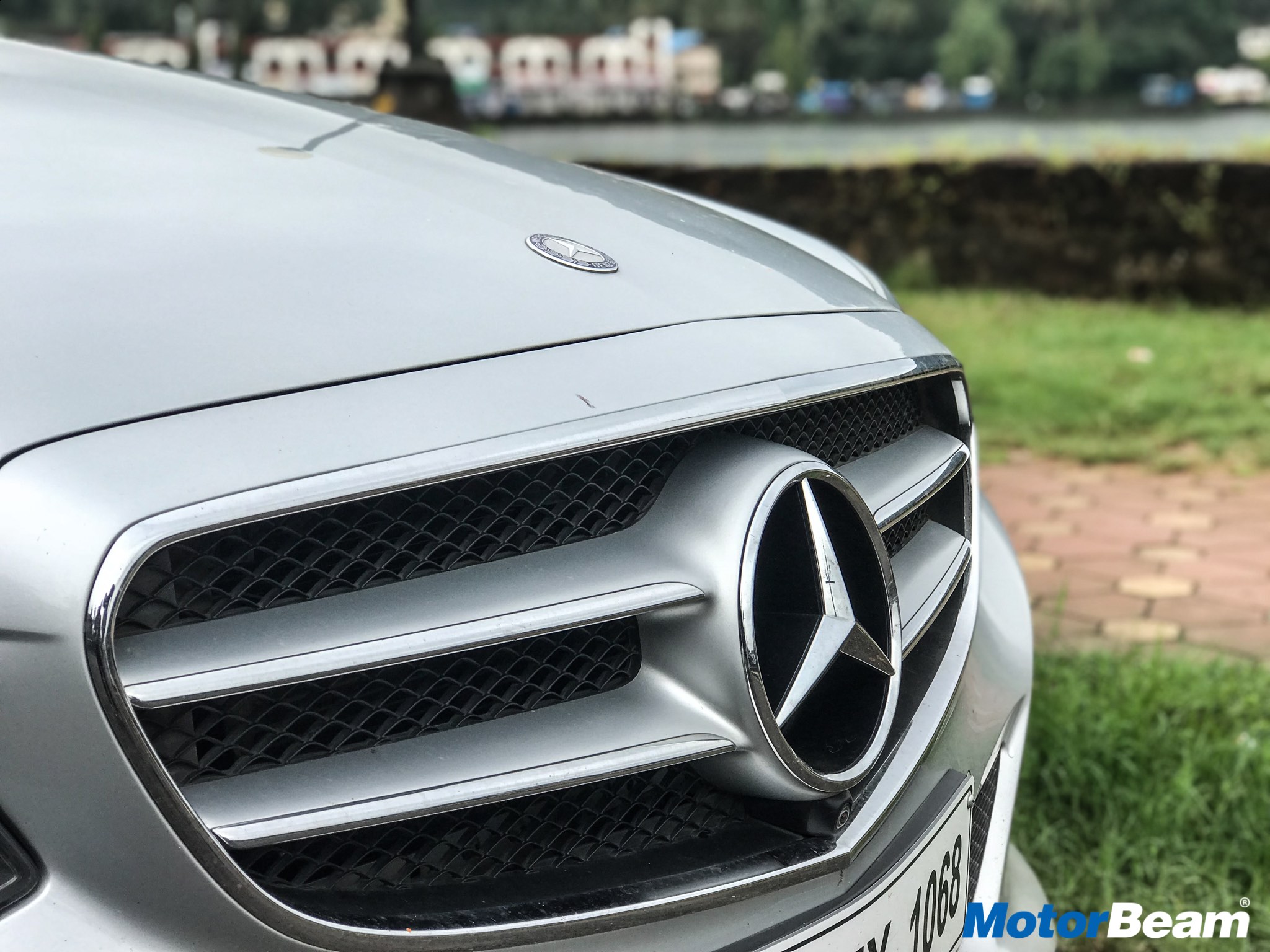 Mercedes E-Class Grille