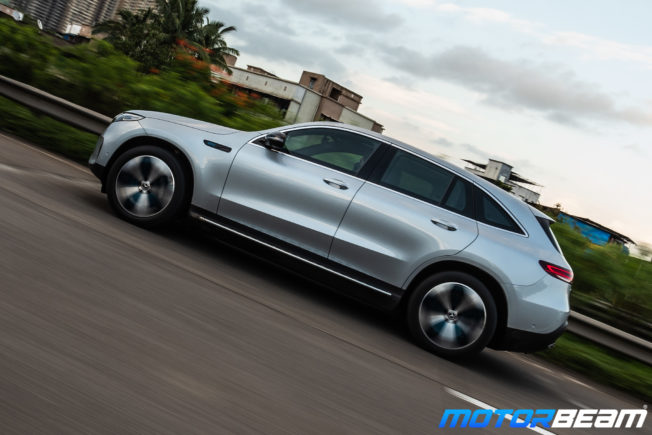 Mercedes- EQC-400-32