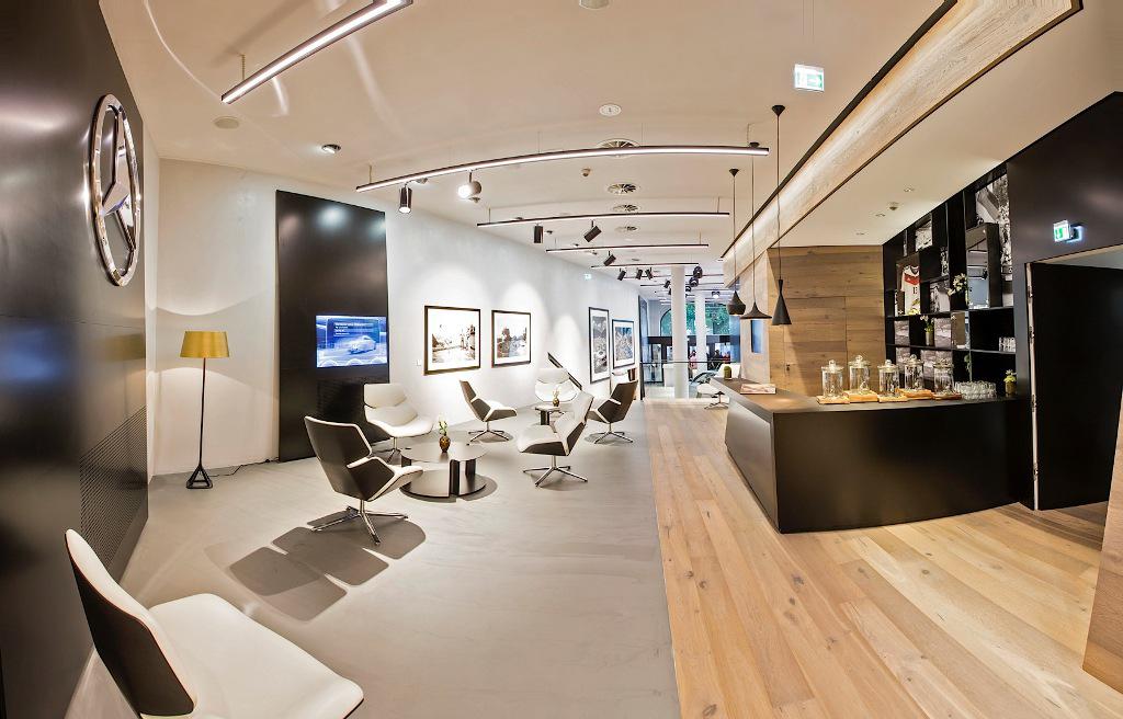 Mercedes Me Store Hamburg Customer Experience
