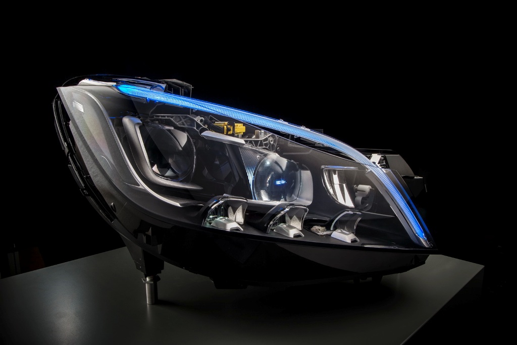 Mercedes Multibeam LED Technology