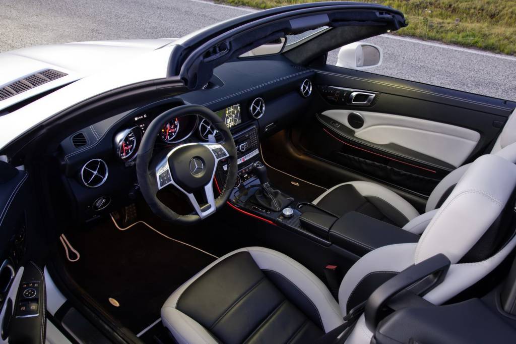 Mercedes SLK 55 AMG Interiors