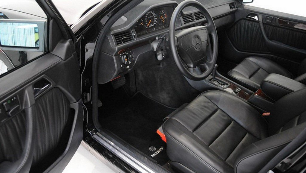 Mercedes Benz W124 interior Mercedes Benz W124 interior