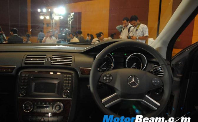 Mercedes_R-Class_Launch_10