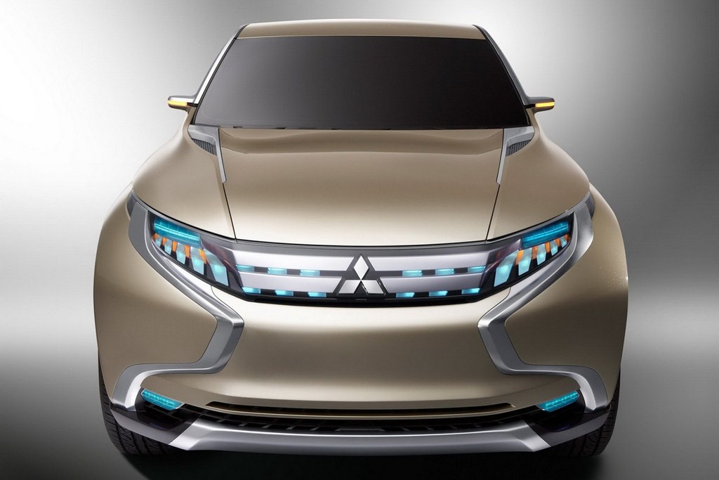 Mitsubishi Hybrid Pickup 2