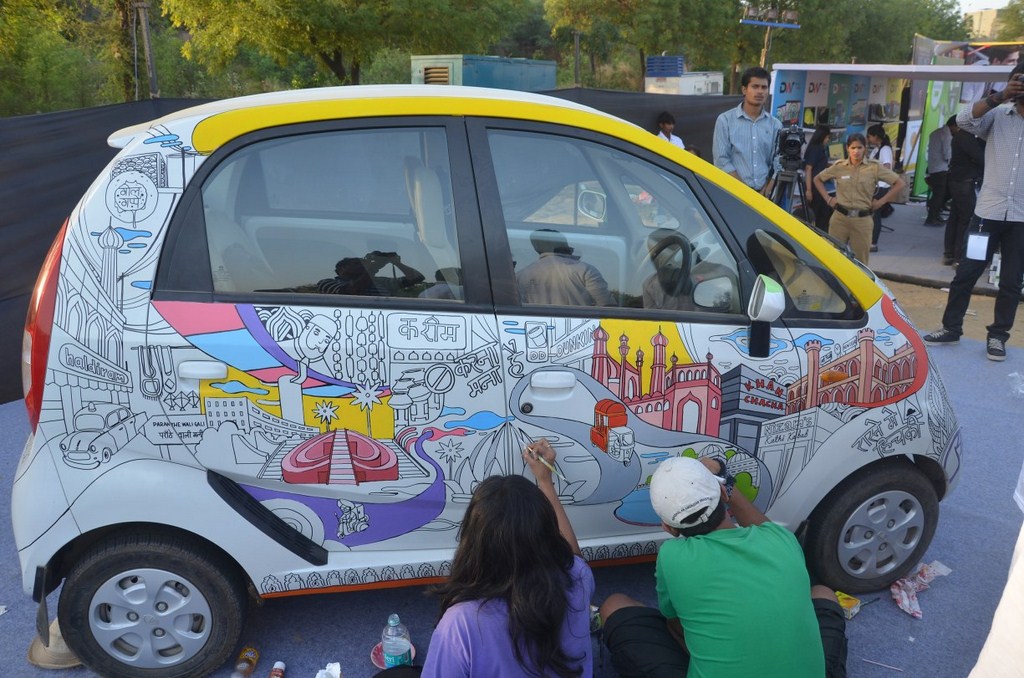 Nano-Art-In Motion-Saddi-Dilli-Side