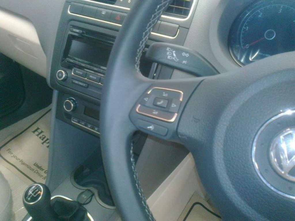 New Volkswagen Vento Highline Steering Wheel New Volkswagen Vento Highline Steering Wheel