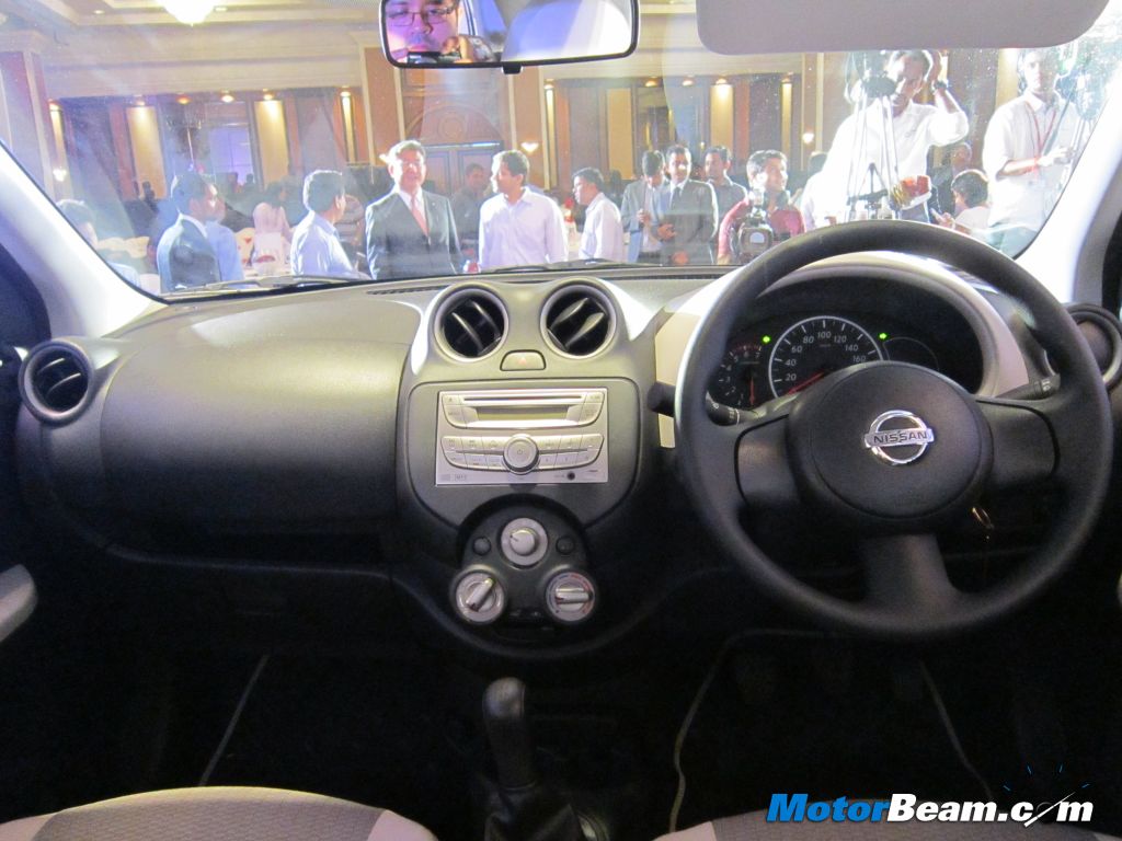Nissan Micra Active Dashboard