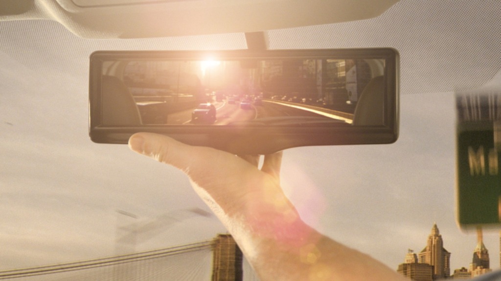 Nissan-Smart-Rearview-Mirror-Street-Regular-View
