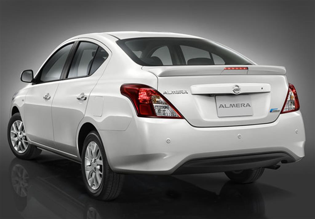 Nissan Sunny Facelift Rear