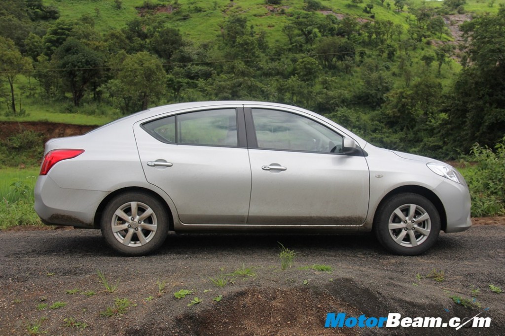 Nissan Sunny Side Profile